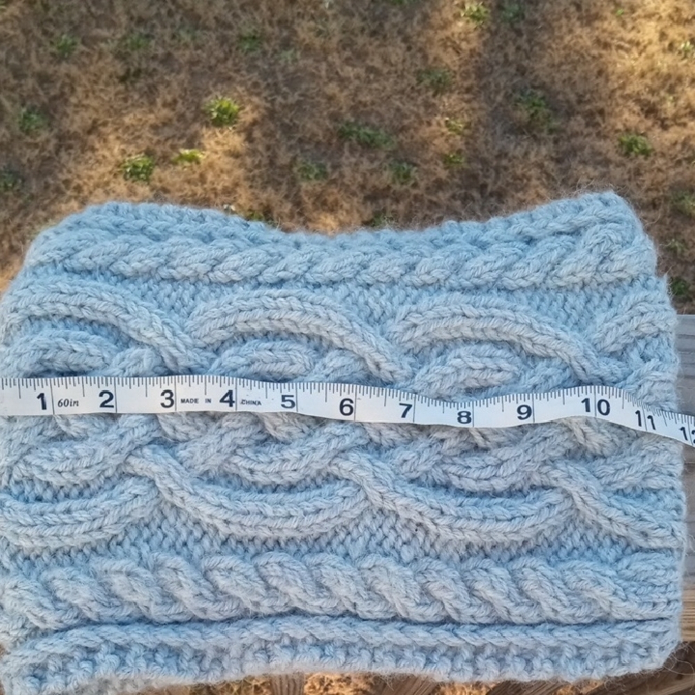 Unisex Chunky Celtic Cables Cowl - Picture 7 of 8